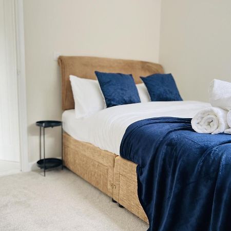 Brand New 1 Bed Apartment, 5Min Walk To Racing & Main Strip, With Electric Parking Bay & Terrace Long Stay Work Contractor Leisure - Citrine Newmarket  Extérieur photo