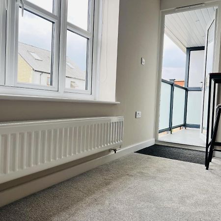 Brand New 1 Bed Apartment, 5Min Walk To Racing & Main Strip, With Electric Parking Bay & Terrace Long Stay Work Contractor Leisure - Citrine Newmarket  Extérieur photo