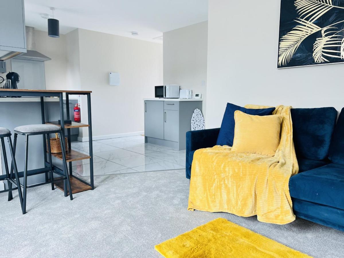 Brand New 1 Bed Apartment, 5Min Walk To Racing & Main Strip, With Electric Parking Bay & Terrace Long Stay Work Contractor Leisure - Citrine Newmarket  Extérieur photo