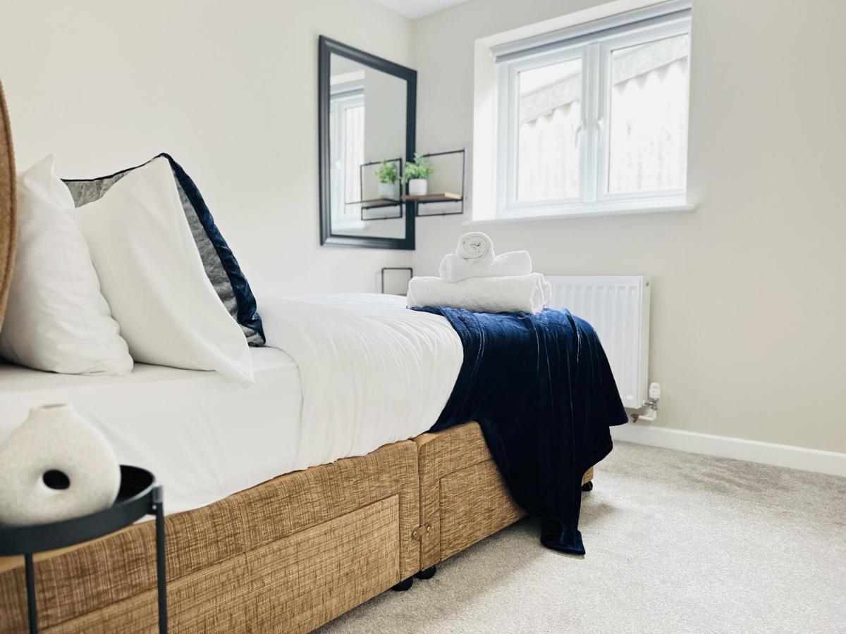 Brand New 1 Bed Apartment, 5Min Walk To Racing & Main Strip, With Electric Parking Bay & Terrace Long Stay Work Contractor Leisure - Citrine Newmarket  Extérieur photo