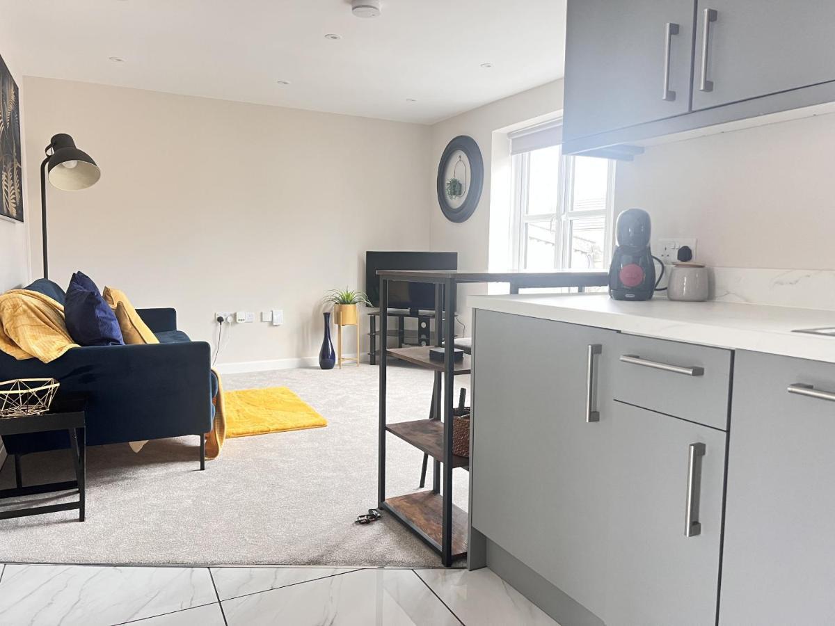 Brand New 1 Bed Apartment, 5Min Walk To Racing & Main Strip, With Electric Parking Bay & Terrace Long Stay Work Contractor Leisure - Citrine Newmarket  Extérieur photo