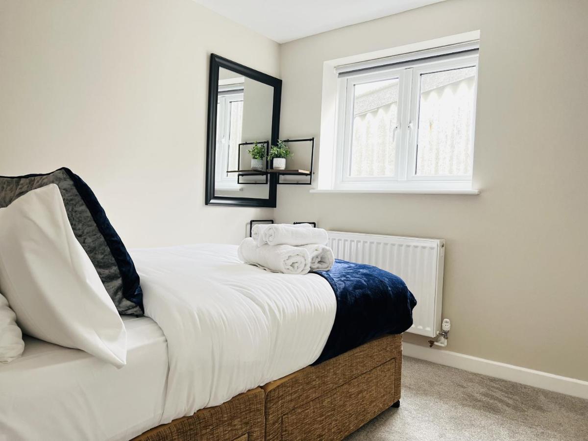 Brand New 1 Bed Apartment, 5Min Walk To Racing & Main Strip, With Electric Parking Bay & Terrace Long Stay Work Contractor Leisure - Citrine Newmarket  Extérieur photo